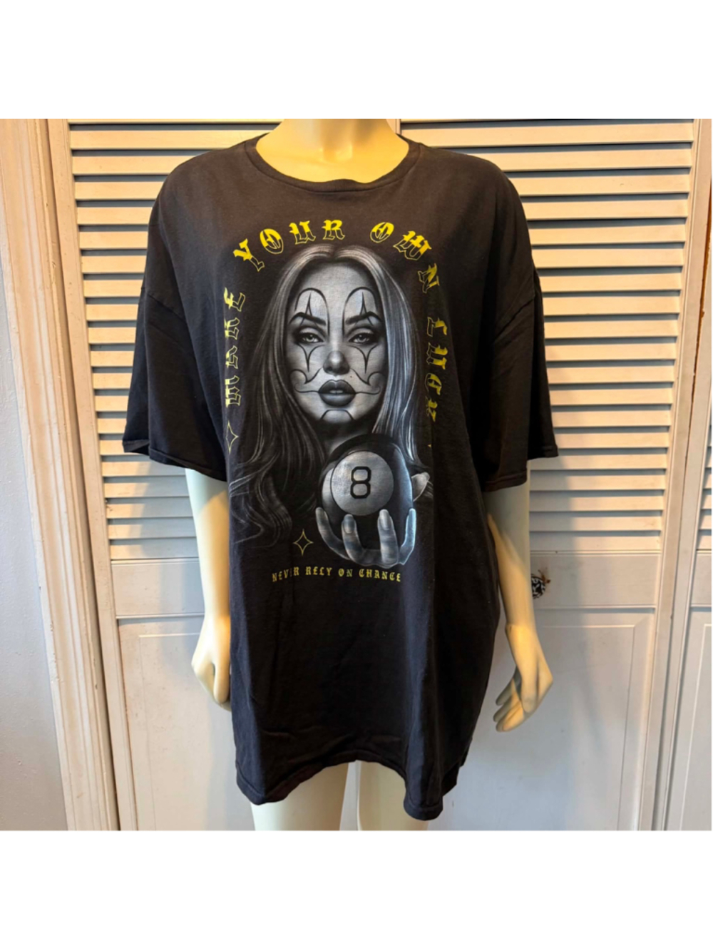 Women's Graphic Tee Size 3XL Black Yellow Clown 8-Ball Print